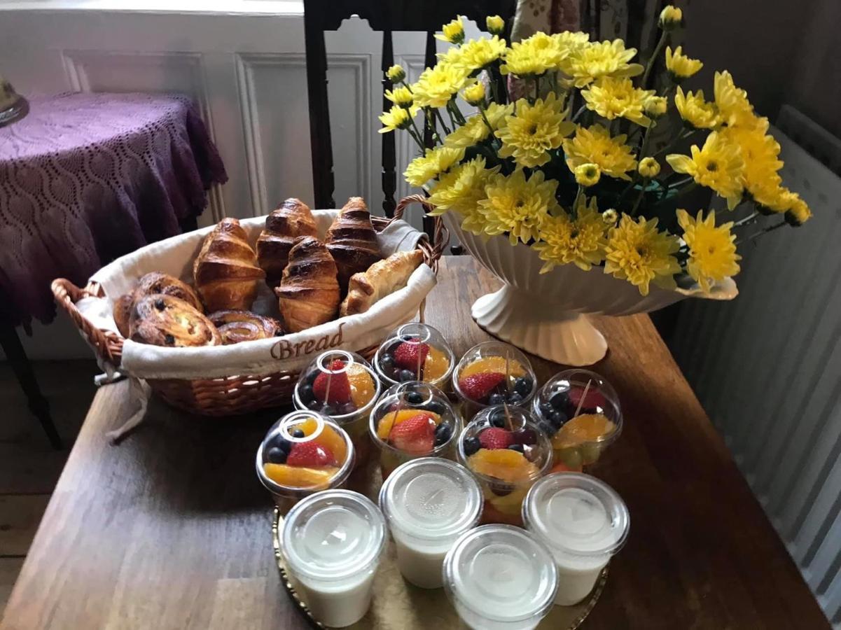 Estoril Bed & Breakfast Hikkaduwa Dış mekan fotoğraf
