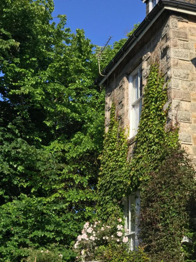 Estoril Bed & Breakfast Hikkaduwa Dış mekan fotoğraf
