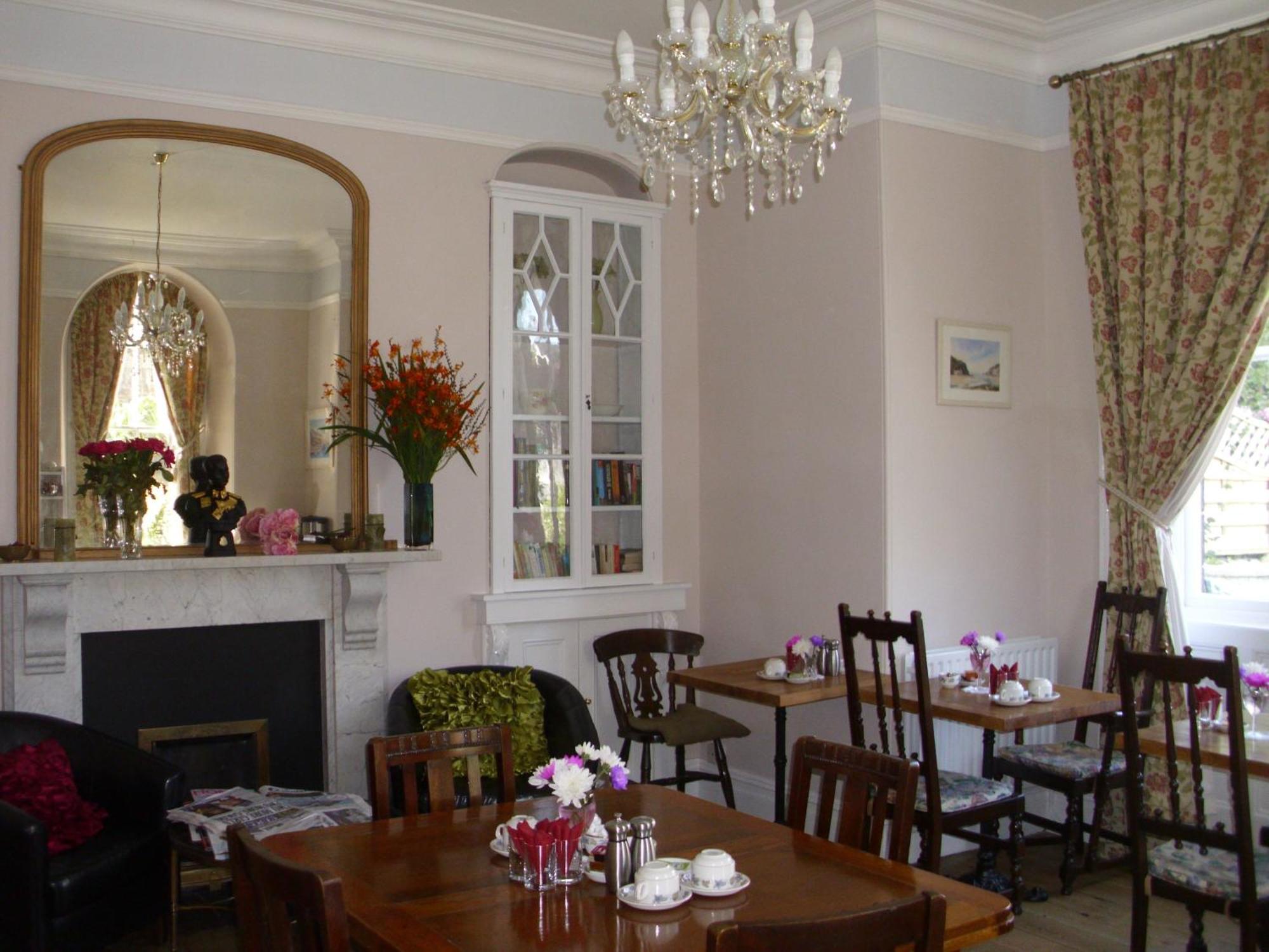 Estoril Bed & Breakfast Hikkaduwa Dış mekan fotoğraf