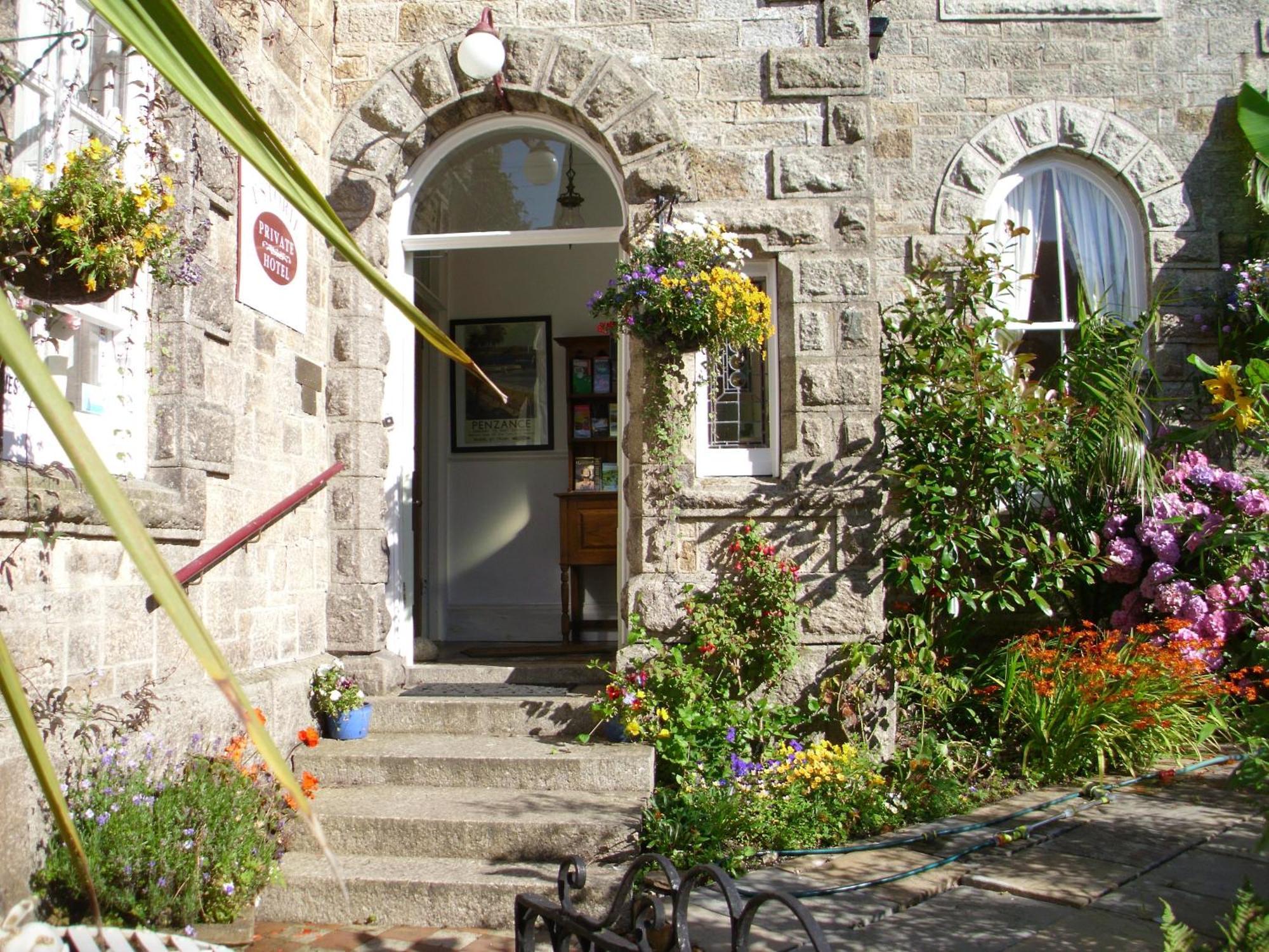 Estoril Bed & Breakfast Hikkaduwa Dış mekan fotoğraf