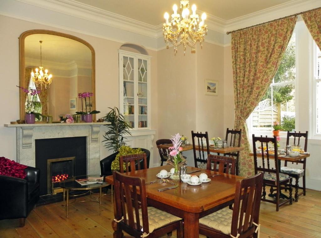 Estoril Bed & Breakfast Hikkaduwa Dış mekan fotoğraf