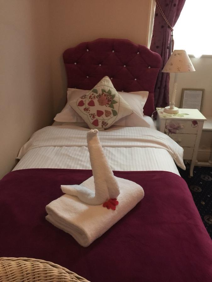 Estoril Bed & Breakfast Hikkaduwa Dış mekan fotoğraf