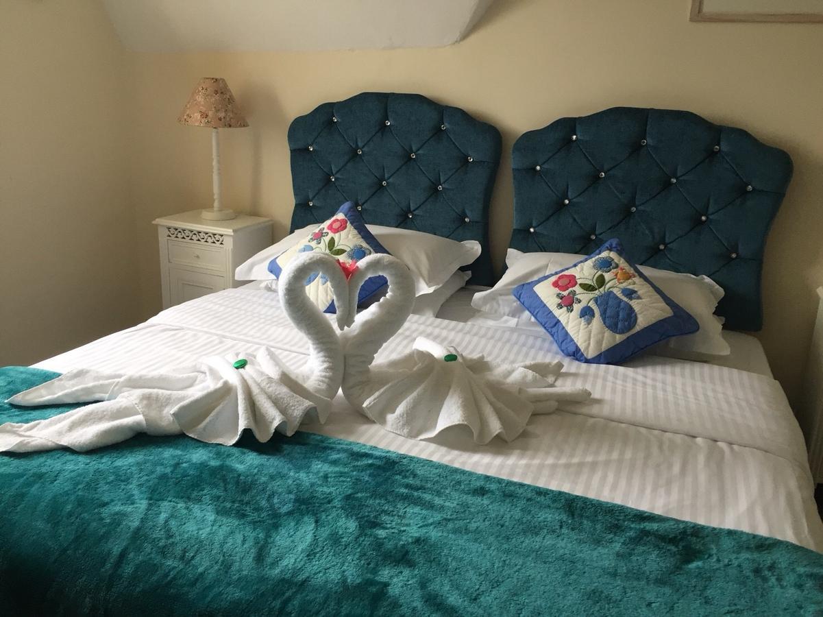 Estoril Bed & Breakfast Hikkaduwa Dış mekan fotoğraf