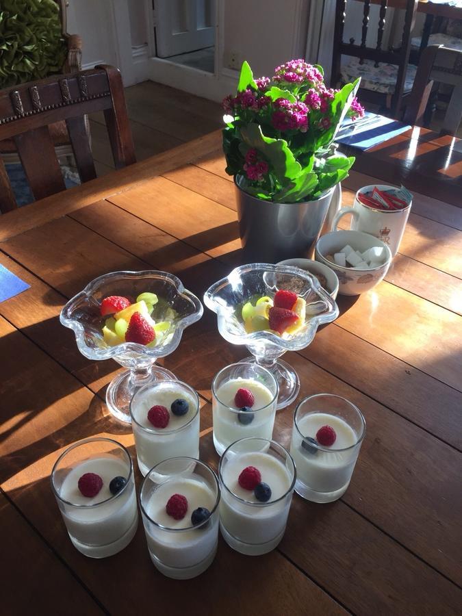 Estoril Bed & Breakfast Hikkaduwa Dış mekan fotoğraf